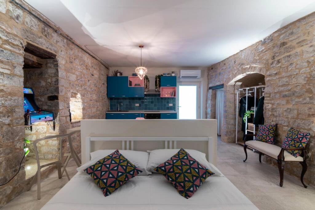 Cornelia Cavern Cosy Studio Apartment In 斯佩洛 外观 照片