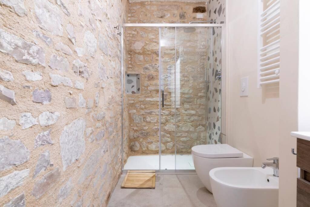 Cornelia Cavern Cosy Studio Apartment In 斯佩洛 外观 照片